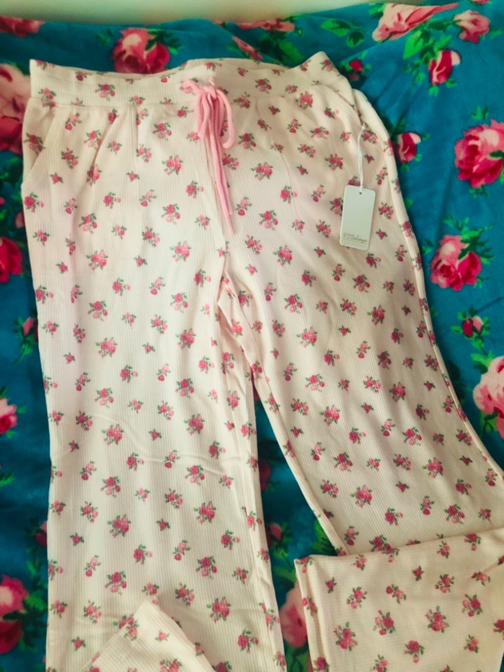NWT PJ Salvage Matching Set Lounge To Bed In Bushel of Roses SZ LG - Picture 3 of 12